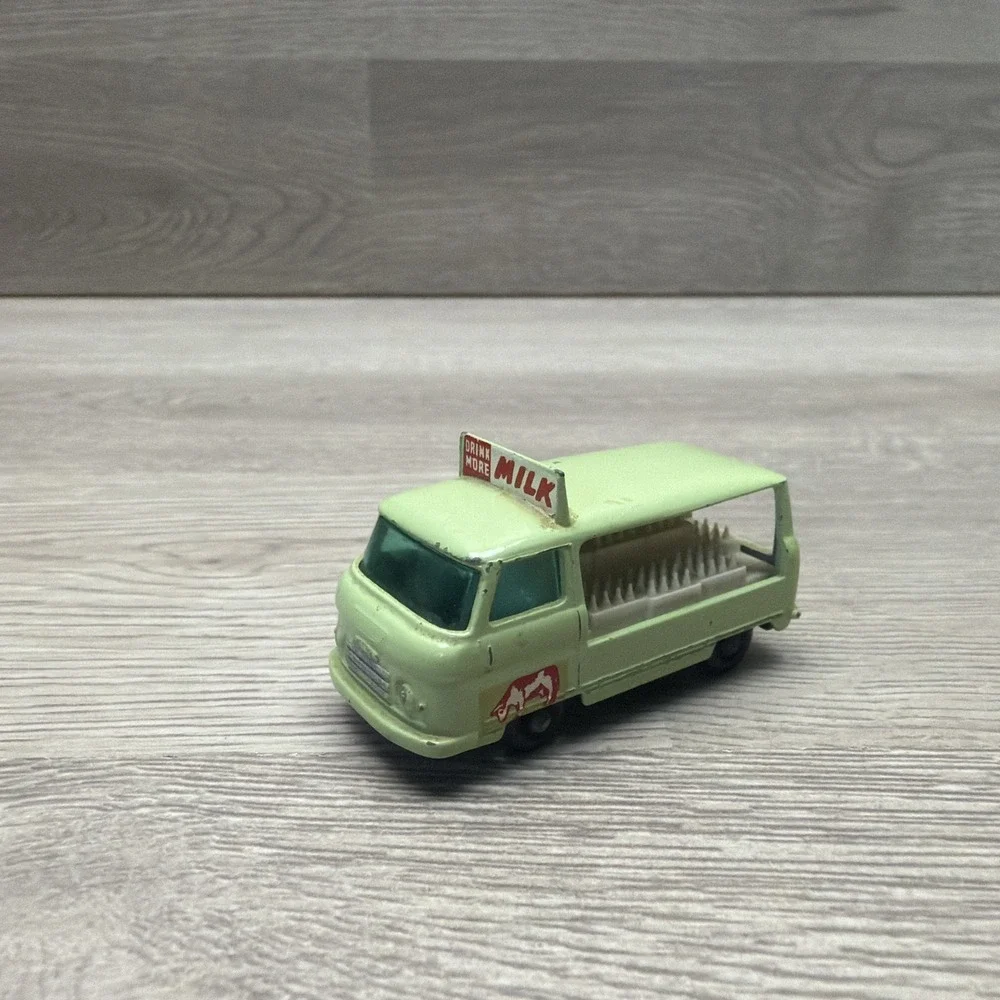 Vintage Lesley Matchbox No. 21 Commer Bottle Float Die-Cast Milk Delivery Truck